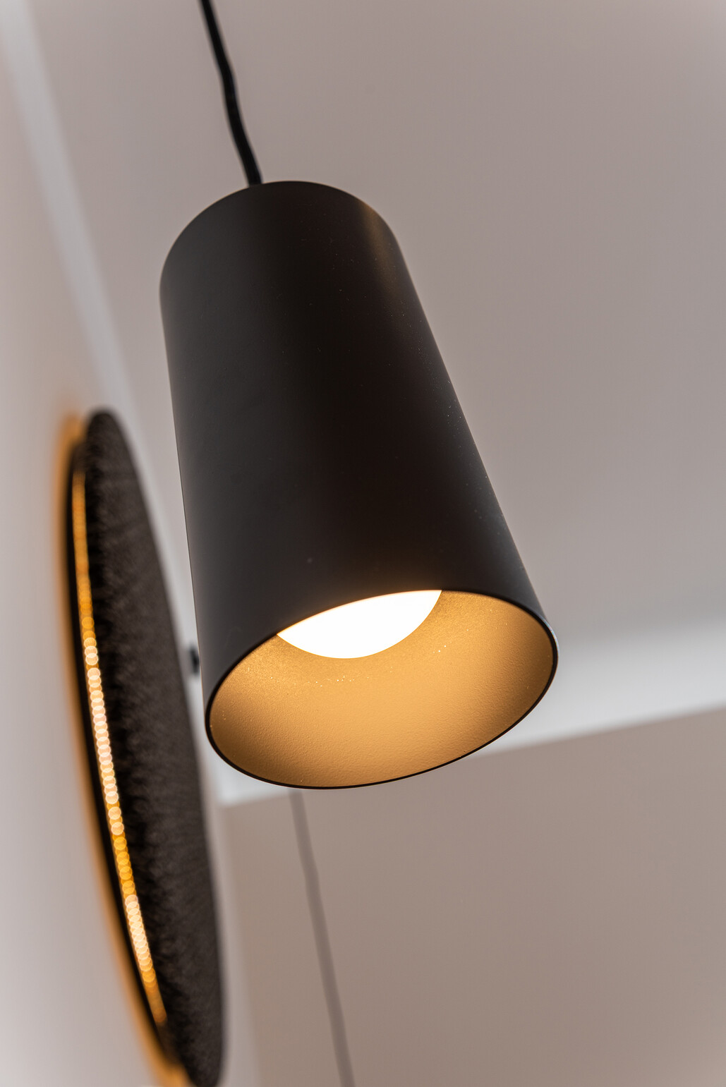 Ulmrich-Showroom-Beleuchtung-Bett-Lr